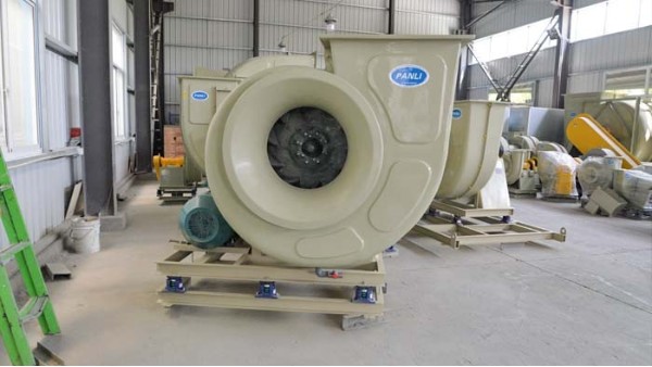 采购玻璃钢防腐风机选型配消声器能减缓噪音