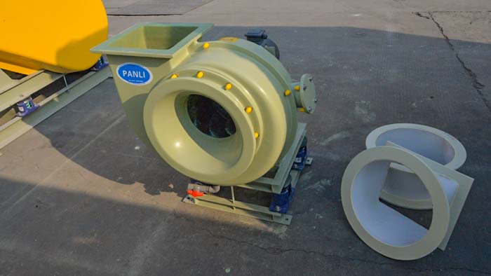 化工玻璃钢防腐风机运行中如何控制噪声？