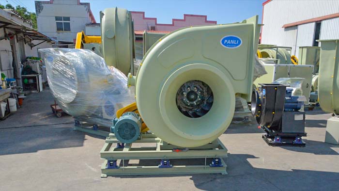 什么决定了采购玻璃钢化炉风机的价格？