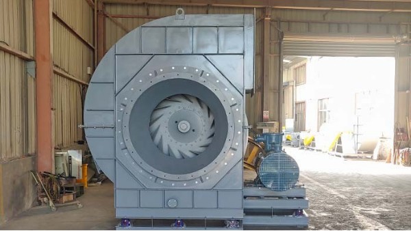 串联两台不同效率的离心通风机须充分考虑