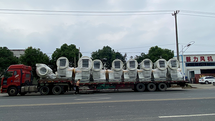 风机厂家:磐力风机出货八台无锡西通玻璃钢风机