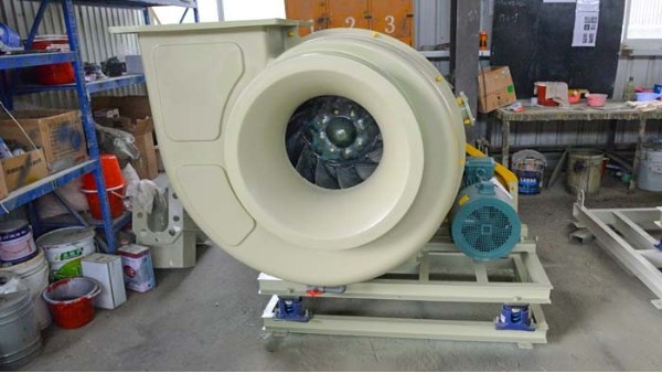 排尘玻璃钢风机在密闭空间是不可缺的！